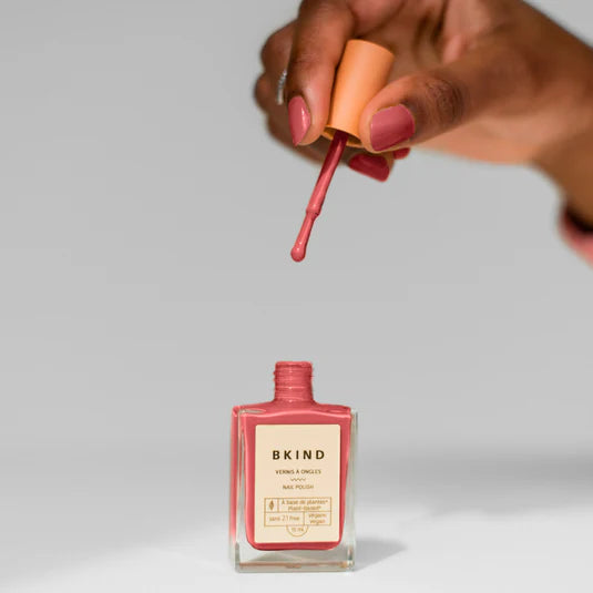 Bkind - Nail Polish Su'l Bord